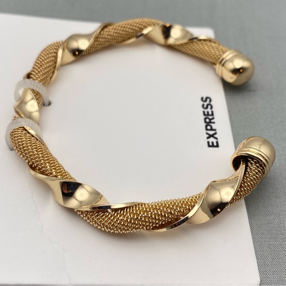NWT EXPRESS Gold-Tone Twisted Metal & Mesh Cuff Bracelet - Picture 5 of 8